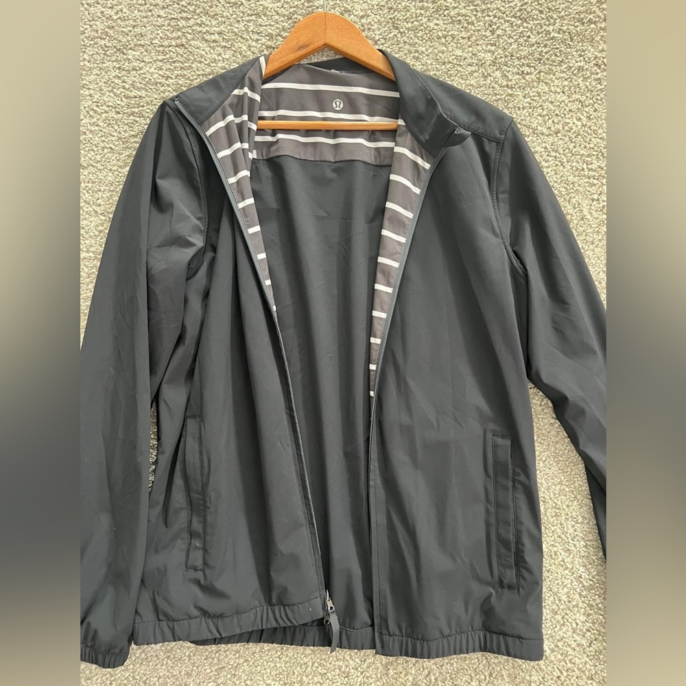 Men’s Lululemon zip up size Large